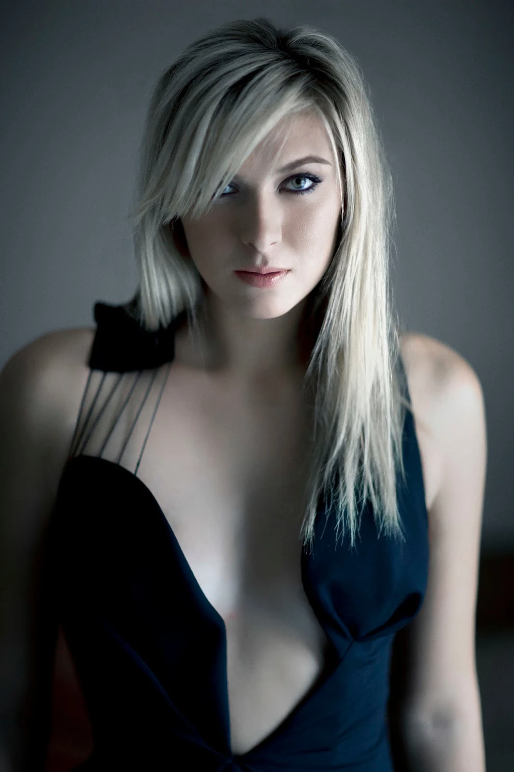 Không thi đấu Olympic Rio, Maria Sharapova chơi tennis bãi biển ảnh 1 Maria Sharapova xinh đẹp như một siêu mẫu